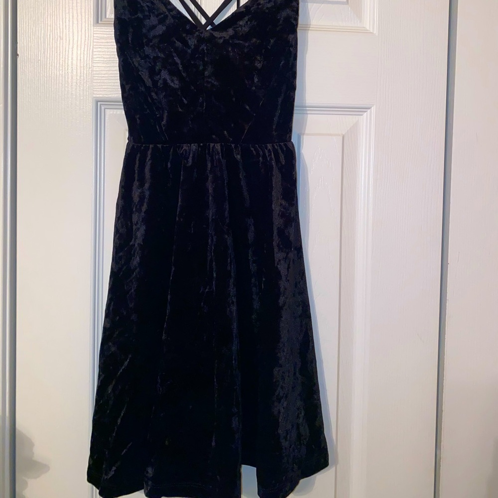 Forever21 Black Criss Cross Back Crushed Velvet Dress